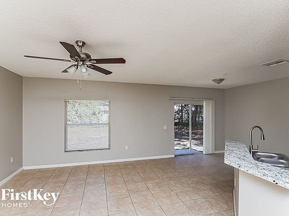 3rd image of 1159 Schumann Dr