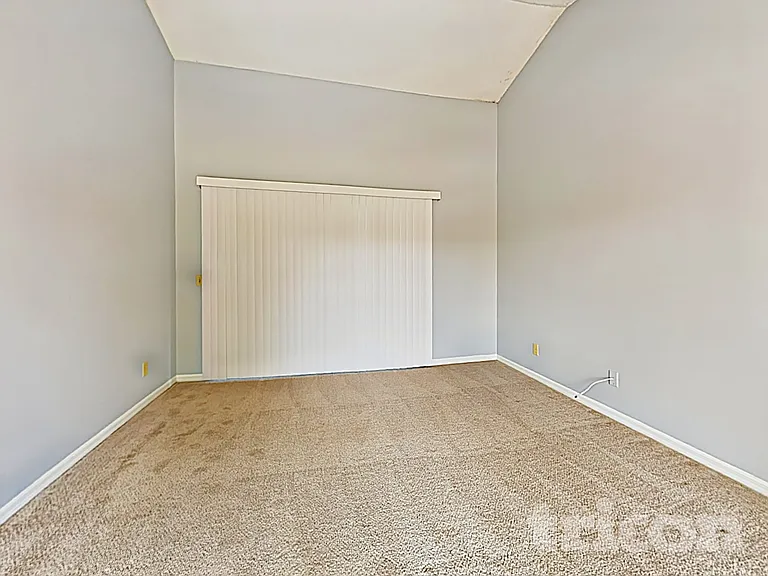 1805 Hitching Post Pl — Photo 27