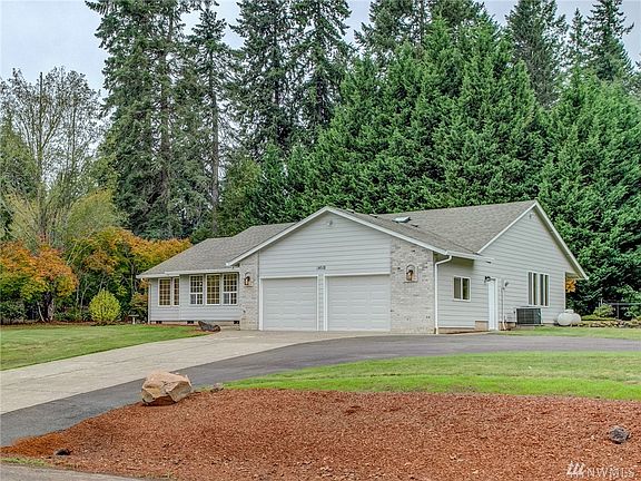 2nd image of 14518 NE 242nd St