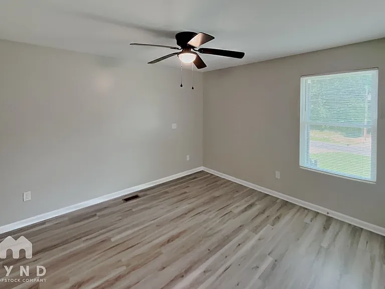 214 Aspen Dr — Photo 8