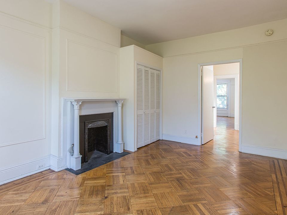 1st image of 637 11th St #4