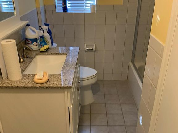 4th image of 1-1650 Landau Ave #1