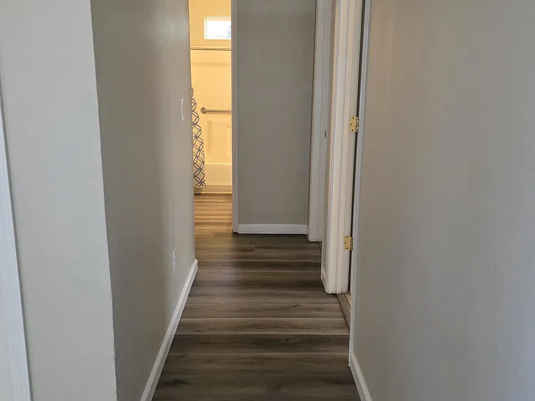 423 S Peach St #2 — Photo 6