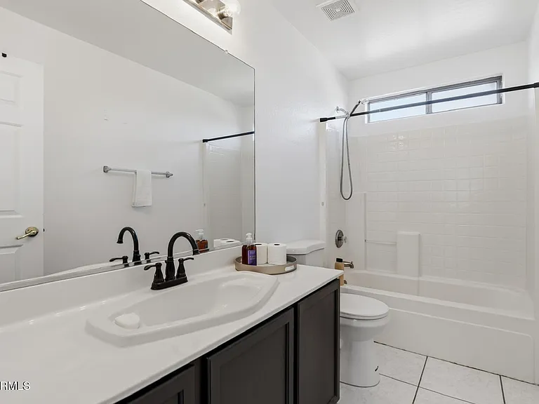 220 W Beechnut Pl — Photo 34