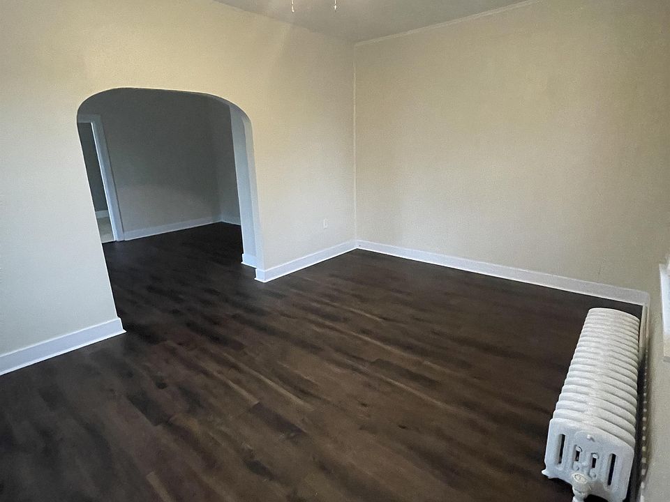 1st image of 528 Turney St #1