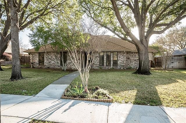 1st image of 108 Deann Dr