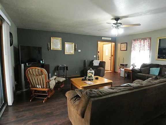 5th image of 92 Karen Ln
