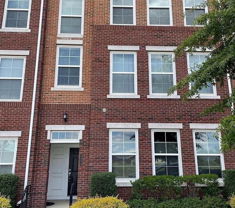 2953 Finsbury Pl #96