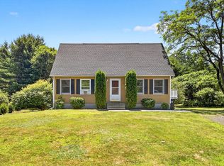32 Sarah Ln, Belchertown, MA 01007