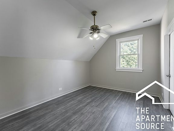 5th image of 2834 W Dickens Ave #2