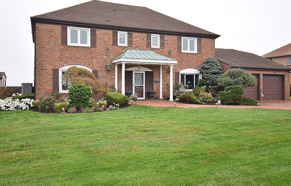 1st image of 24 Shoal Dr