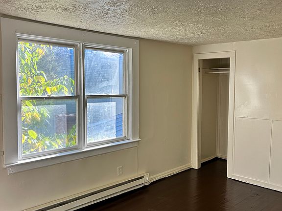 2nd image of 313 Prince Edward St APT 3