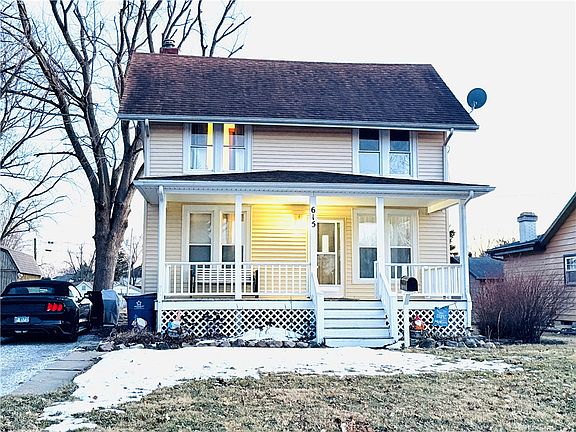 2nd image of 615 E Seminary Ave