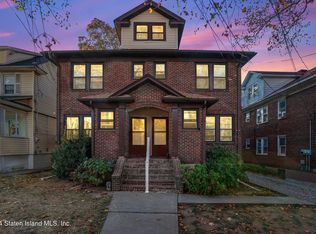 358-360 Sharon Ave, Staten Island, NY 10301