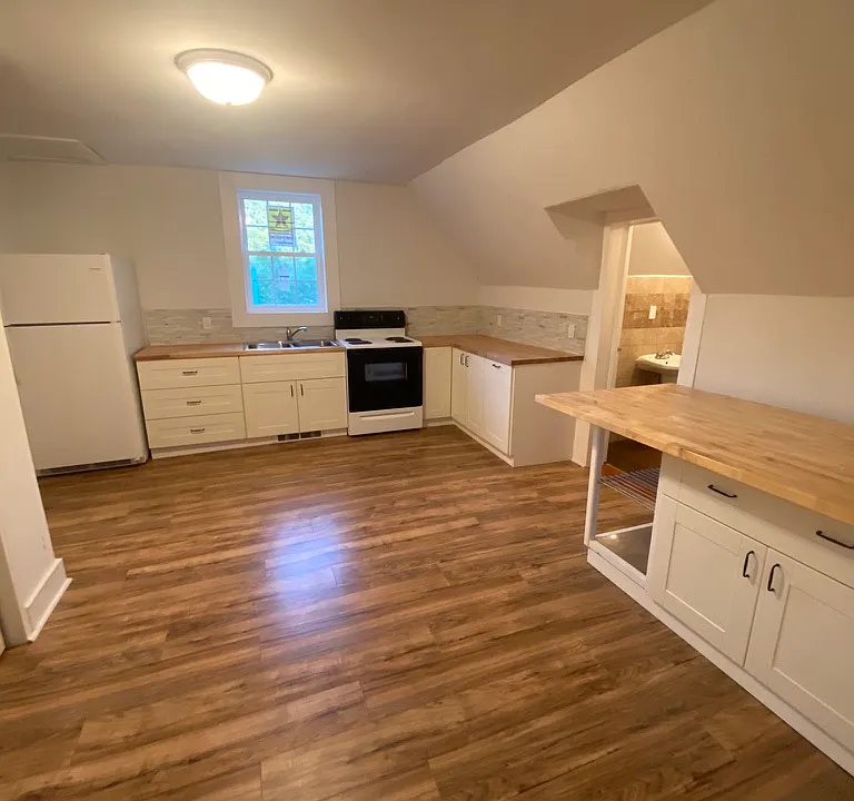 205 Main St #2