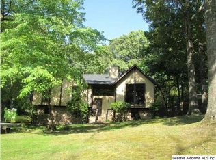 916 Colonial Dr, Alabaster, AL 35007