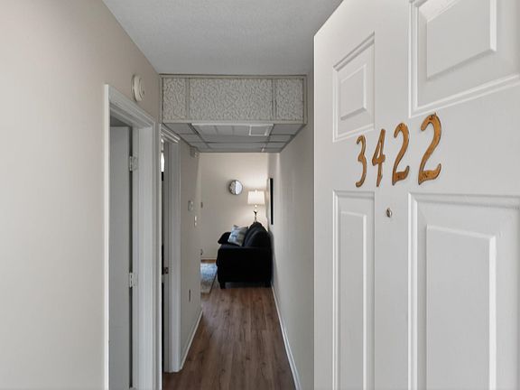 5th image of 1025 W Plantation Dr. W #3422
