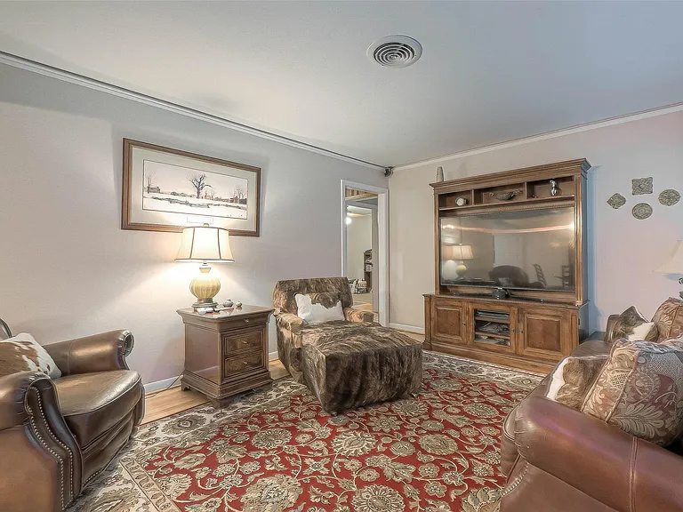 6414 Pineshade Ln — Photo 4