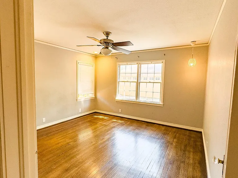 2222 Carnes St — Photo 21