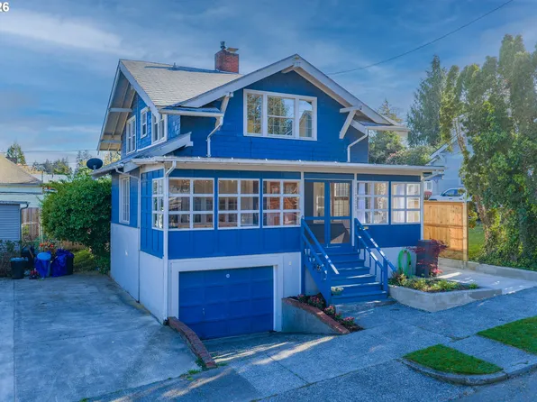 1131 Commercial Ave, Coos Bay, OR 97420