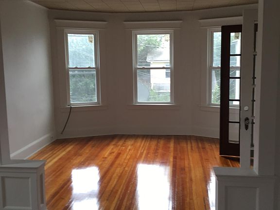 4th image of 202 Wilson St Floor 2