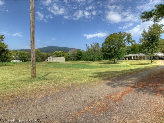 2nd image of 109 Brandon Ln