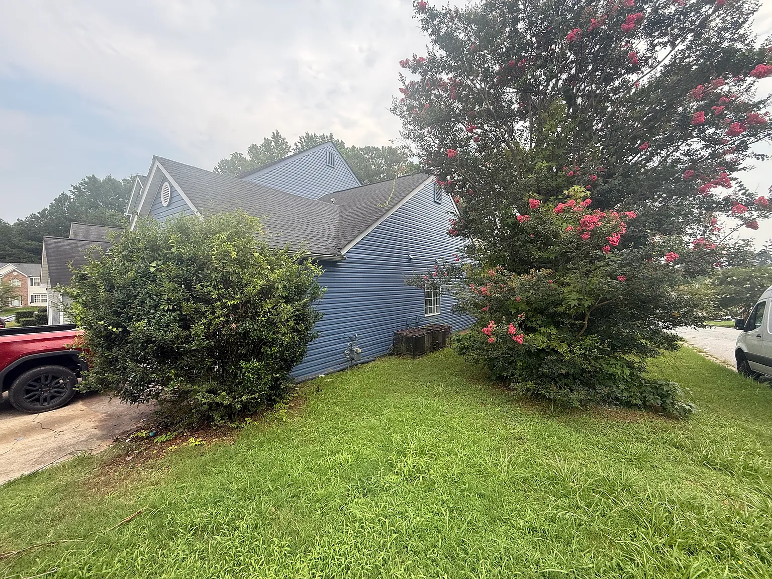 4 bed, 2.5 bath, 2672 sqft, $2,400 — Photo 4