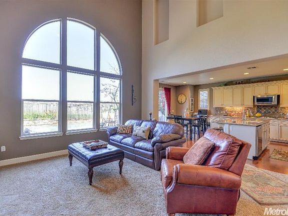 5th image of 3023 Trieste Way