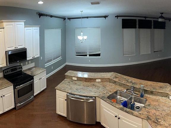 5th image of 7979 Camden Woods Dr