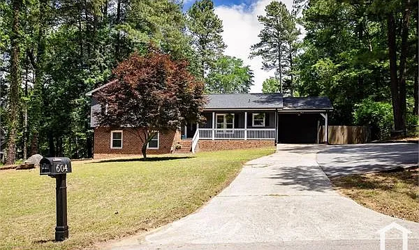 604 Colchester Dr — Photo 13