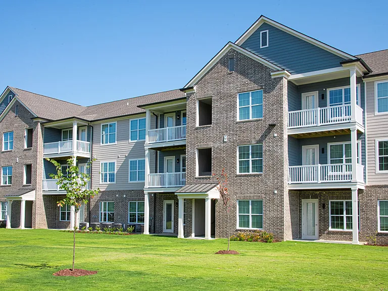 Grays Creek Apartments — Photo 28