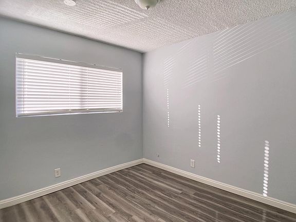 5th image of 701 W Newmark Ave APT E