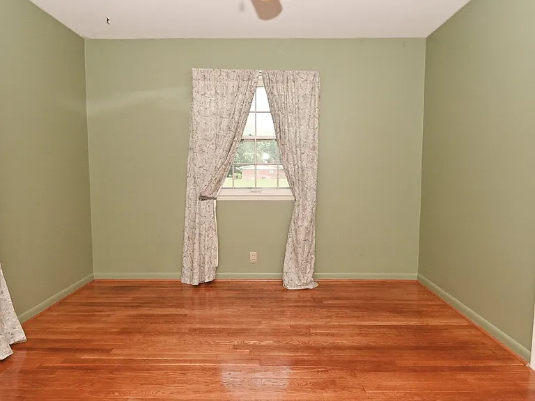 7146 S Meridian St — Photo 29