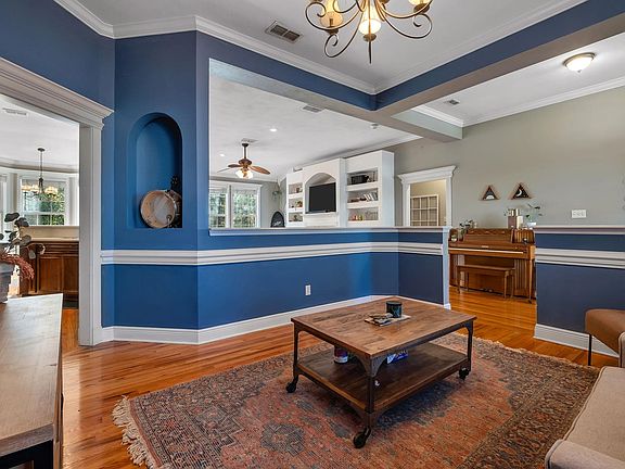 5th image of 1250 Sandler Ridge Rd