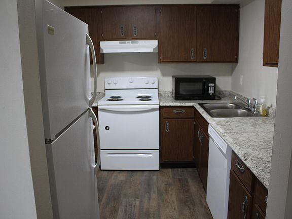 5th image of 450 S Saint Bernard Dr APT 2