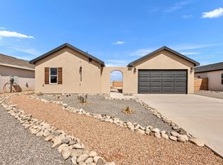 2309 Magnolia Ln, Roswell, NM 88201