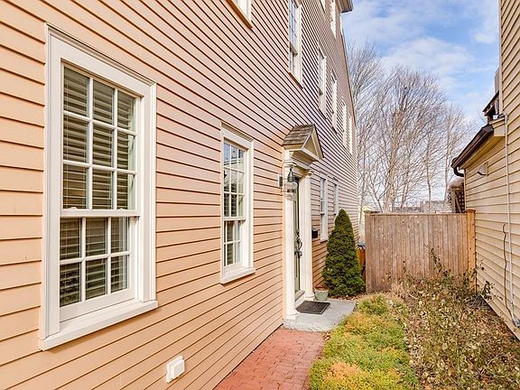 2nd image of 12 Atkinson St #12