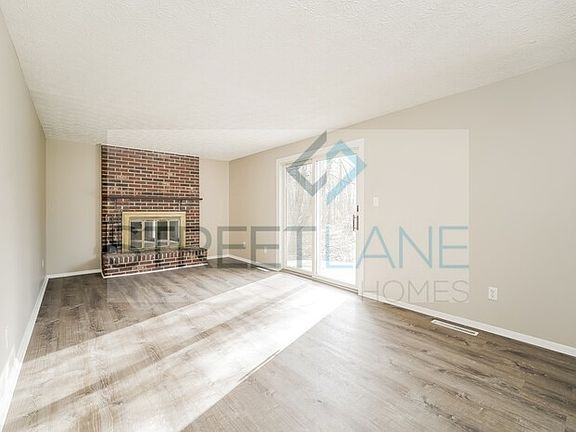 5th image of 580 Sycamore Dr