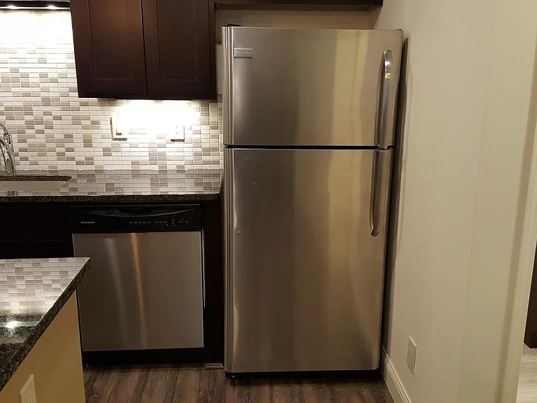 1975 Wilson Ave #4 — Photo 8