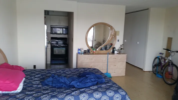 Bedroom, photo 1