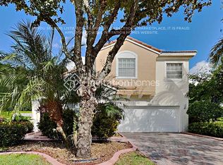 7425 NW 19th Dr, Hollywood, FL 33024