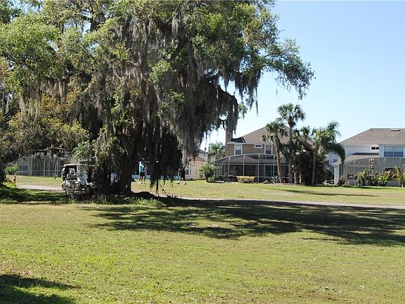3rd image of 1742 Golfview Dr