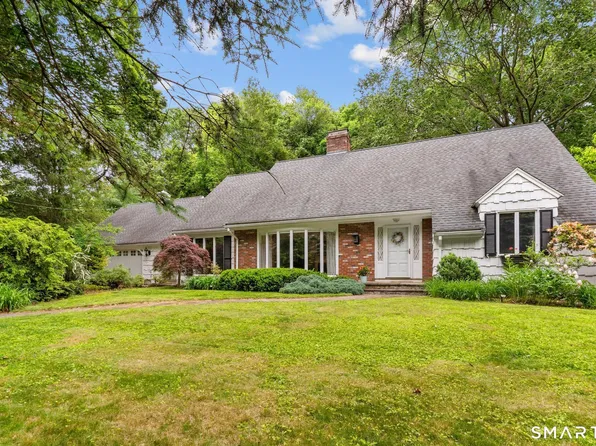 30 Fox Chase Lane, West Hartford, CT 06107