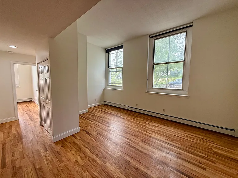 Israel Putnam Apartments — Photo 4