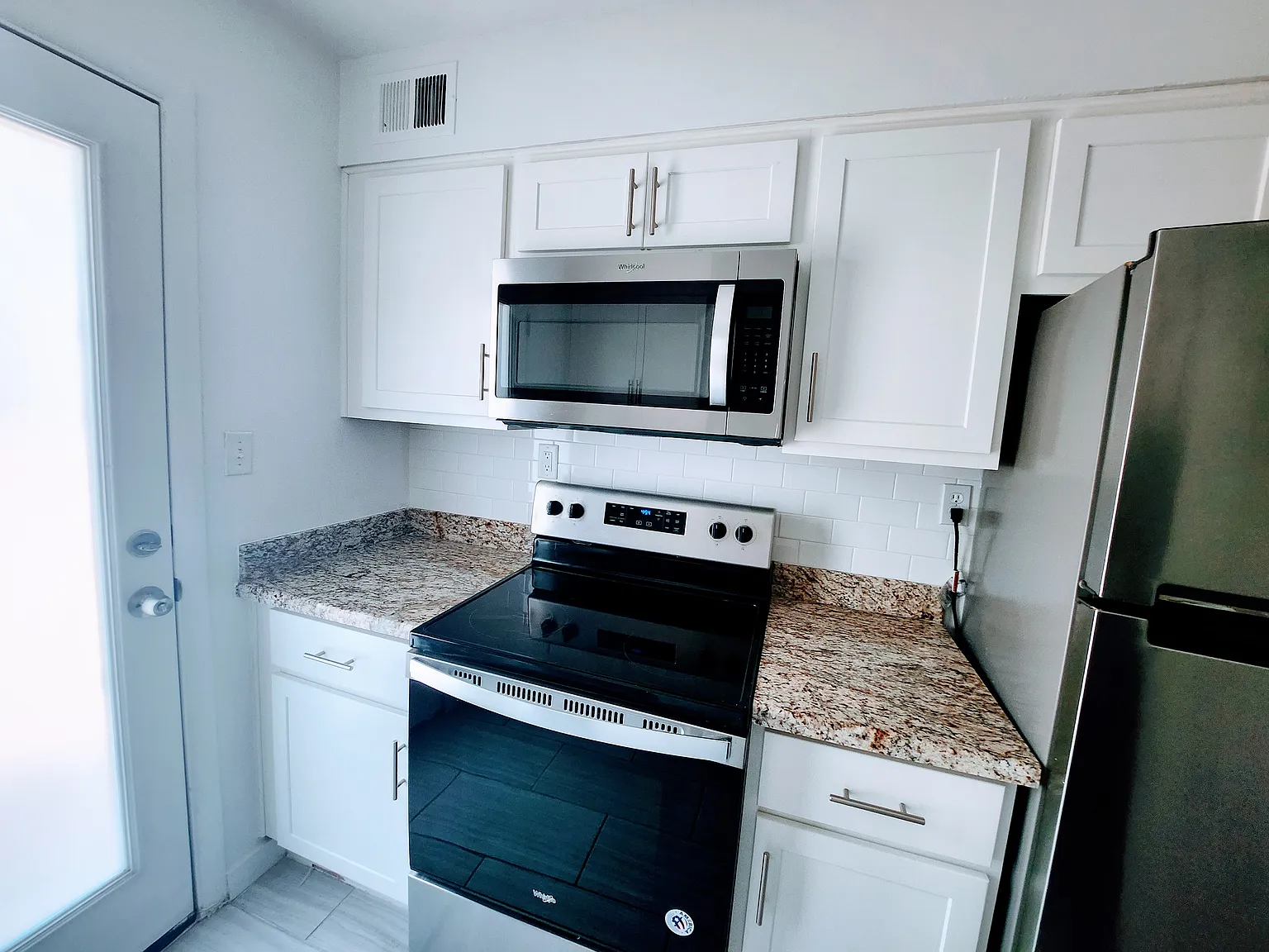 1 bed, 675 sqft, $1,350 — Photo 3