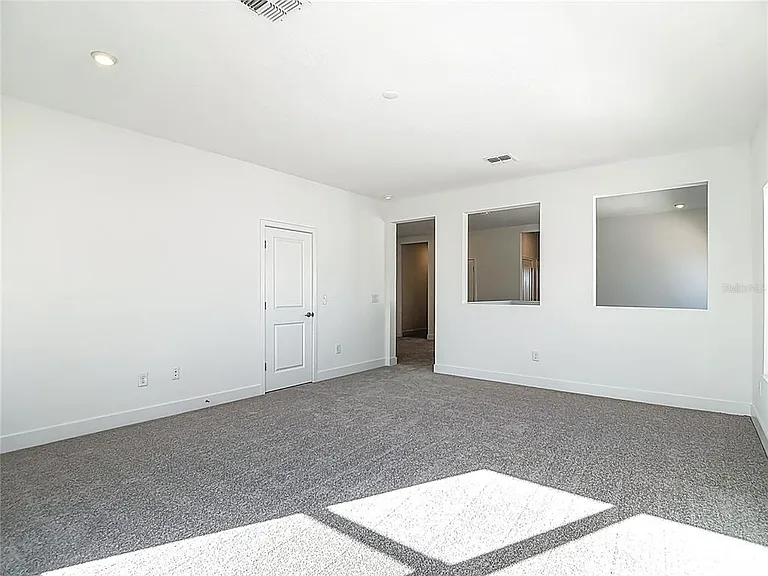 410 S West Shore Blvd — Photo 46