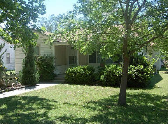 4th image of 1813 Oakwood St