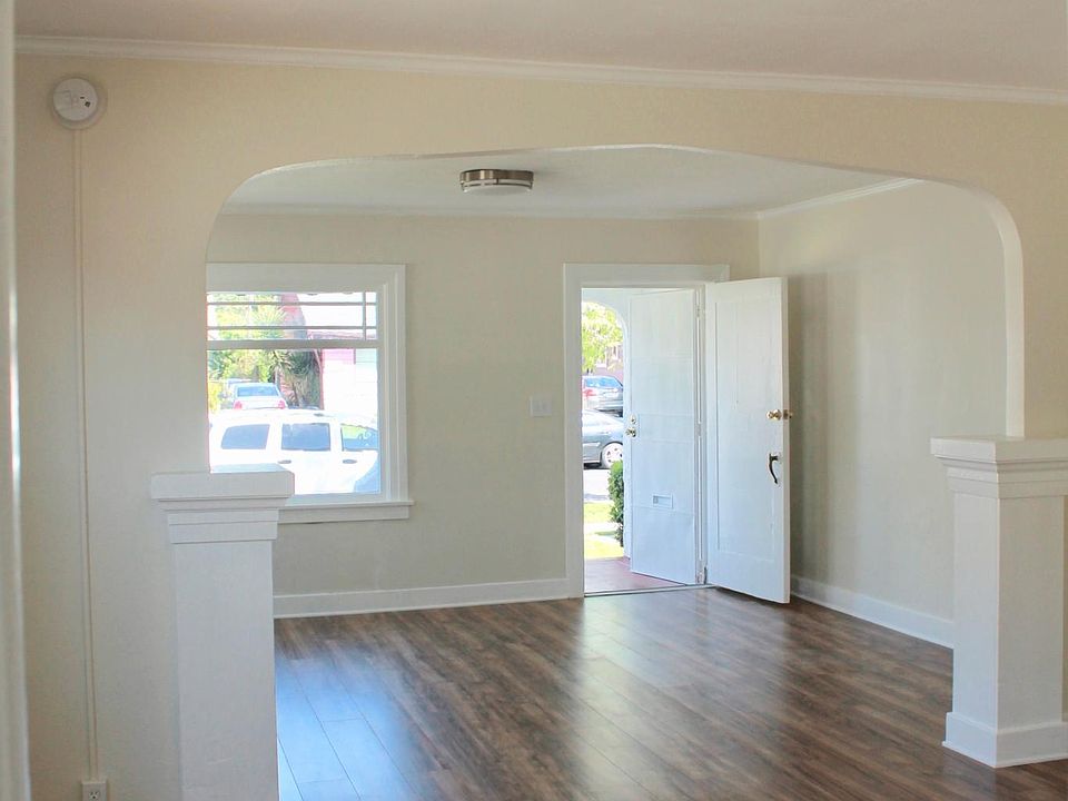1st image of 4263 Walton Ave