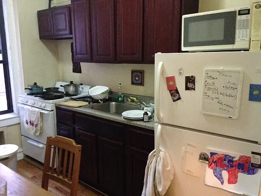 Rented by Premier Metro Realty Corp | media 6