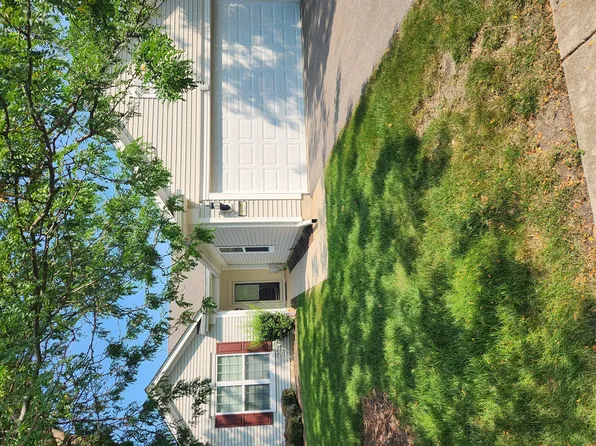 627 Americana Dr, Shorewood, IL 60404